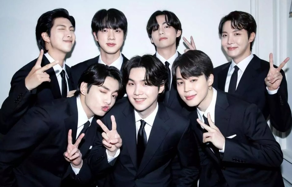 Retorno do BTS acontecerá em março de 2026, diz jornal sul coreano