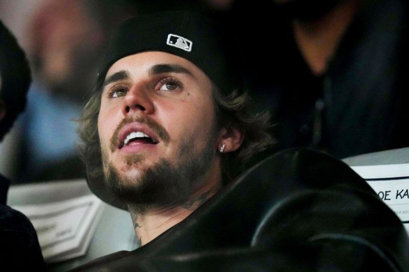 Após polêmicas, Justin Bieber muda nome nas redes sociais e intriga fãs